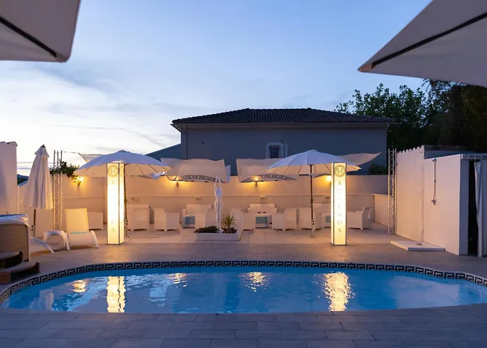 Hacienda La Demeure 招待所 4*