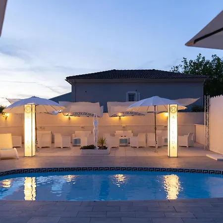 Hacienda La Demeure Guest house *