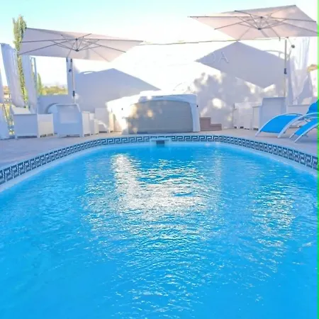 Maison d'hôtes Hacienda La Demeure Saint-Florent (Corsica)