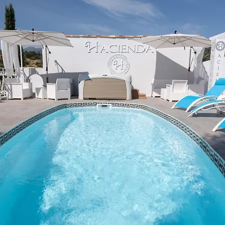 Hacienda La Demeure 招待所 4*